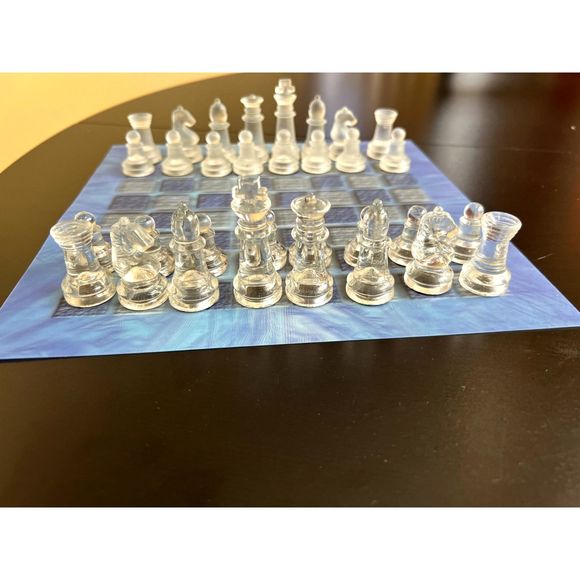 3D Glass Chess Set, Crystal and Frosted glass chess set - Picture 3 of 6